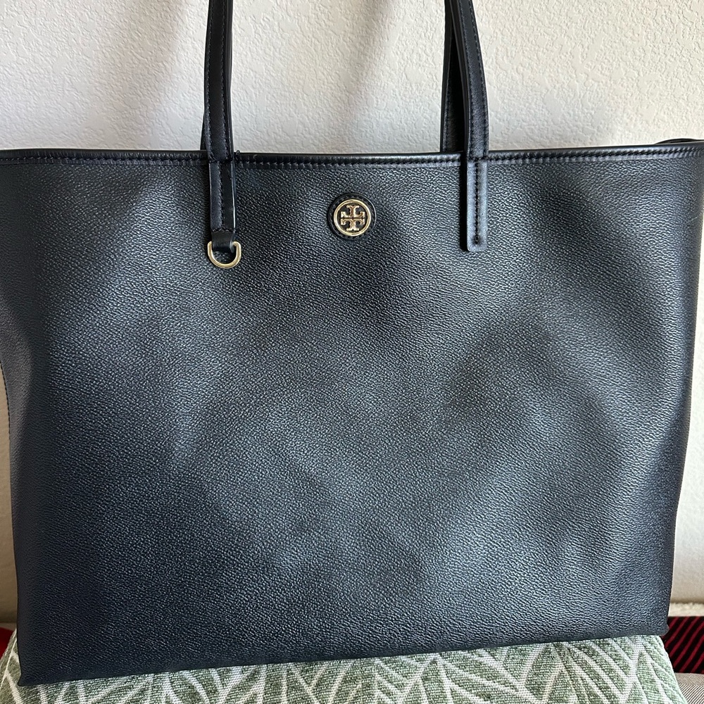 Beautiful Tory Burch Tote